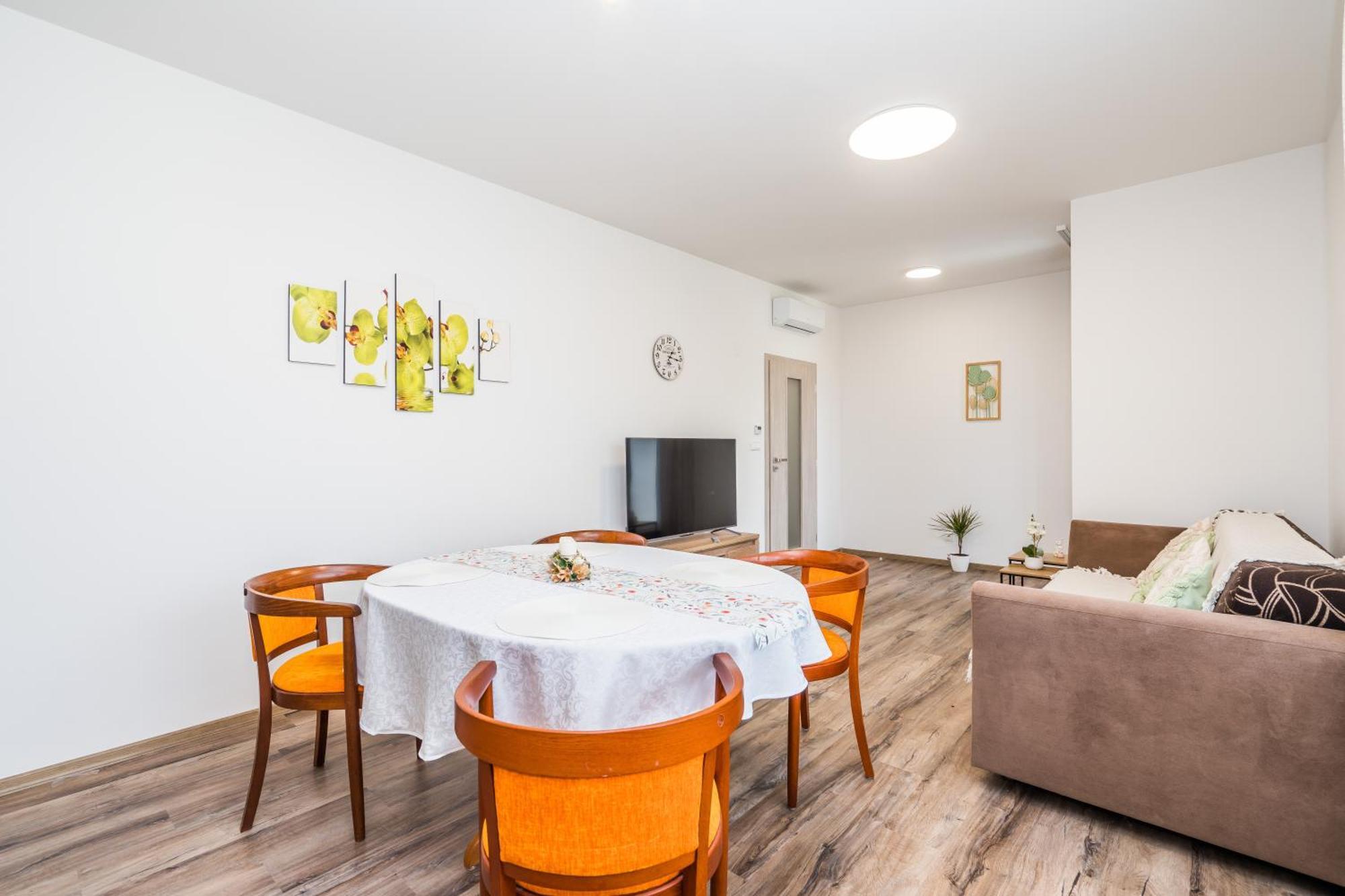 Perla Hradce 103 Leilighet Hradec Králové Eksteriør bilde